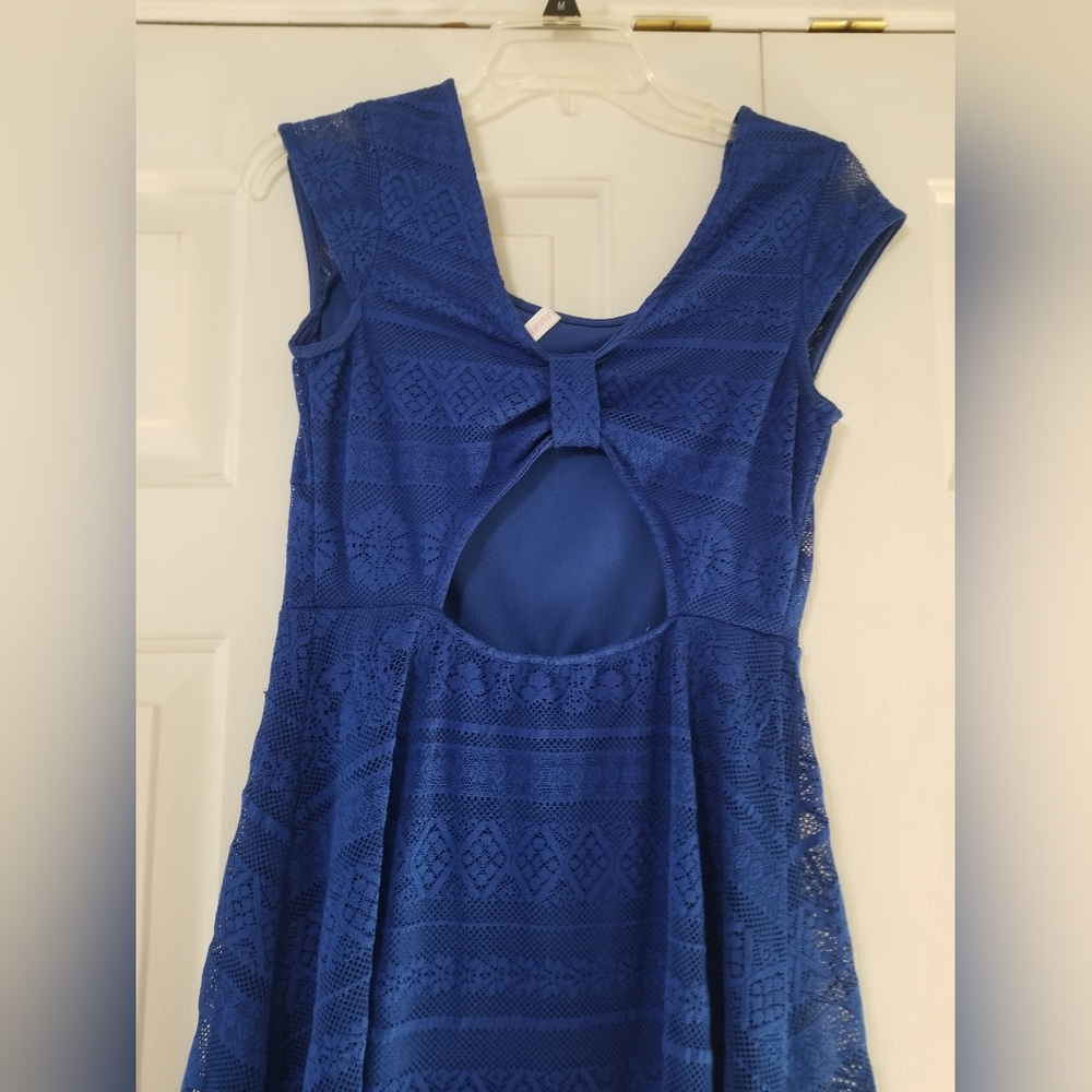 Dress - Picture 2 of 3